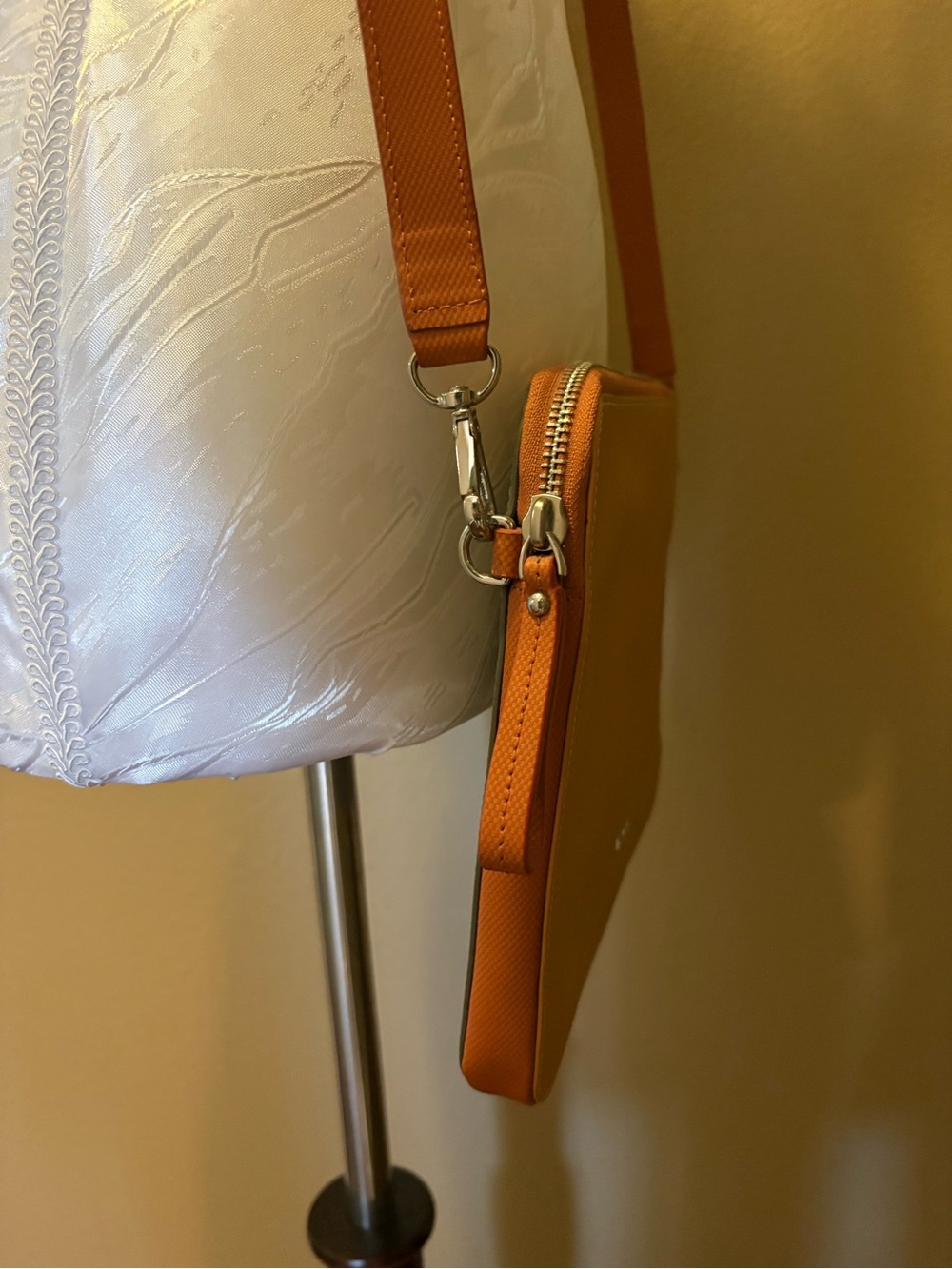 Tumi Yellow w Orange Trim Leather Crossbody Tablet Case Tan Adjustable Strap - Picture 12 of 14